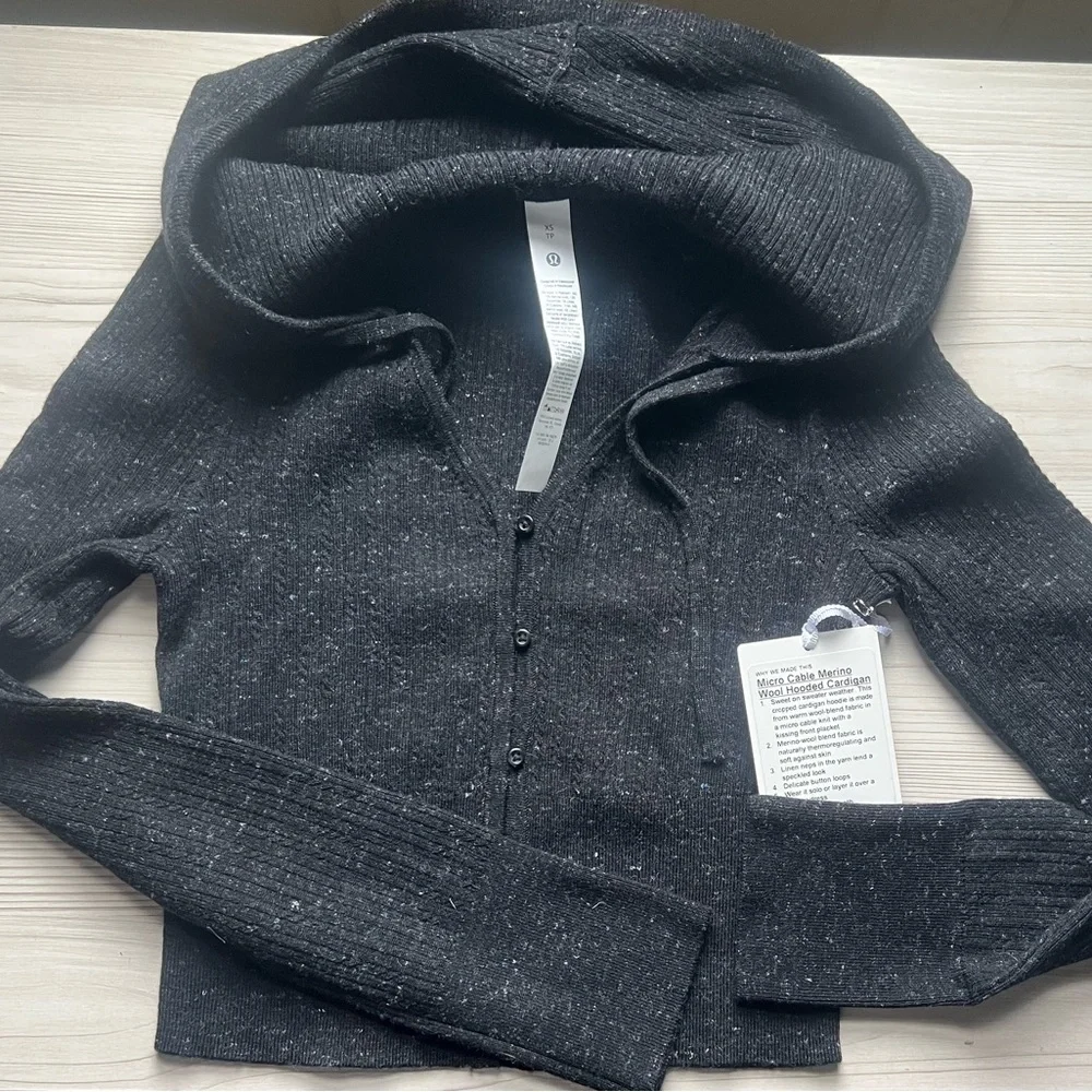 Lululemon Soft Micro Cable Merino
Hooded Cardigan ⭐️ NWT⭐️ XS ⭐️ - Picture 3 of 11